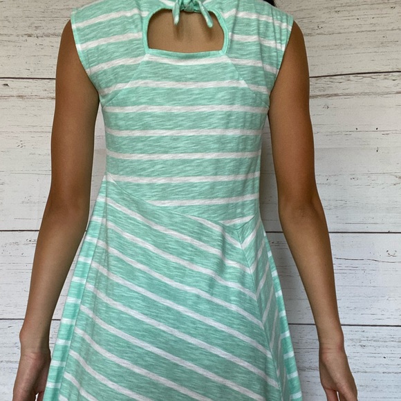 asymmetrical light blue and white striped dress! - Picture 2 of 4